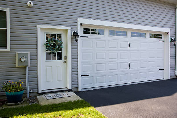 24/7 Emergency Garage Door Panel Replacement experts in Lower Lake, CA